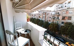 Barrikada Str Modern Apartments - The Nest
